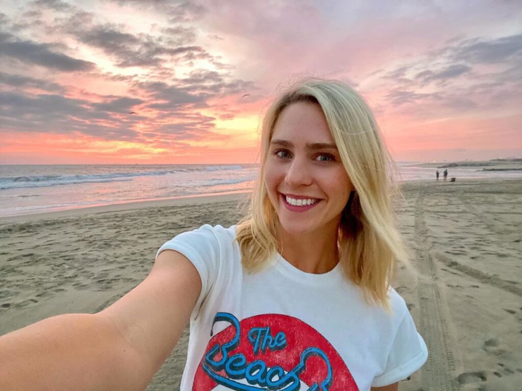 Meet Katie Osborne, the Beautiful Sports Reporter | Age, Bikini Photos