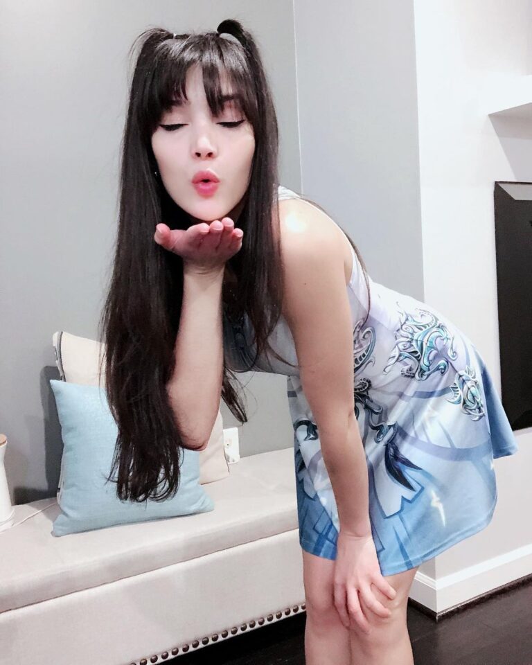 CinCinBear | Wiki/Bio, Net worth, Bikini Photos, Boyfriend, Reddit and