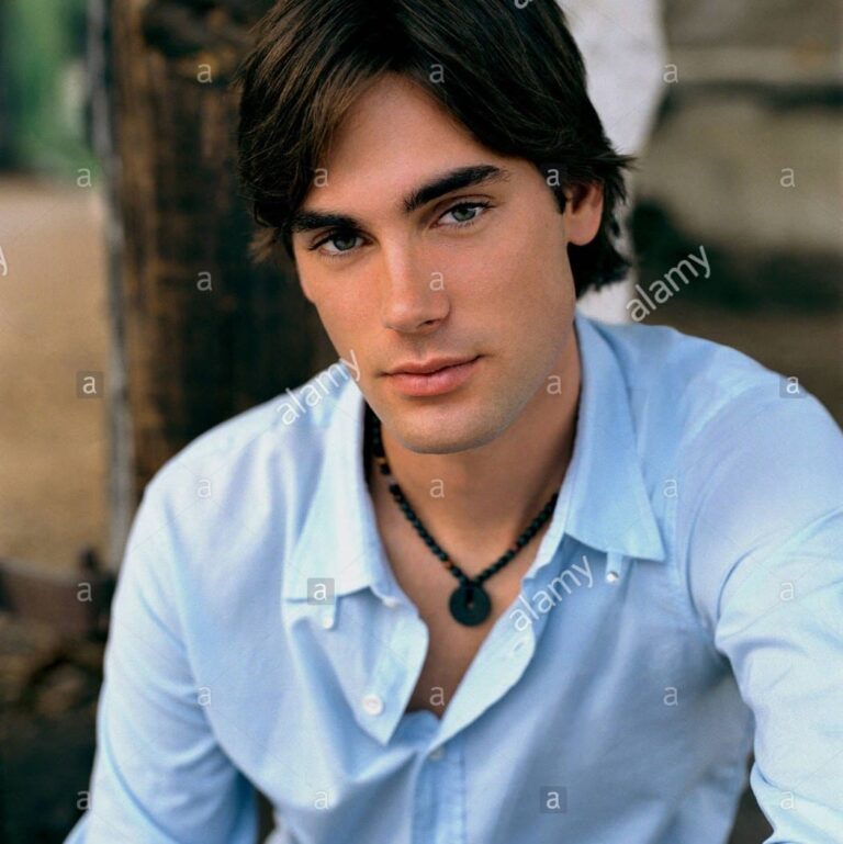 Drew Fuller (aka Chris Halliwell) Wiki Bio, Web worth. Is he married or