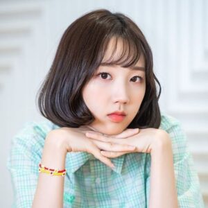 Kim Min Ji | Wiki & Bio, Husband, Age, Net Worth, Photos, Career and