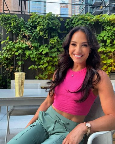 Emily Compagno - Husband, Height/Weight, Net Worth, Fox News, Sisters